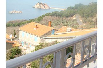 Muntenegru Privát Sveti Stefan, Exteriorul